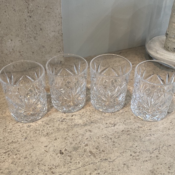 Whiskey Crystal Glass Set With (4) Glasses. - Picture 9 of 12